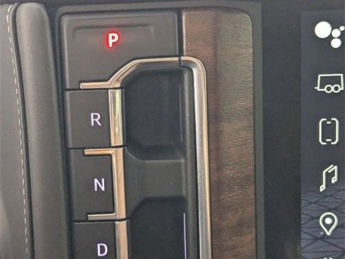 Used 2023 GMC Yukon Denali Ultimate image 25