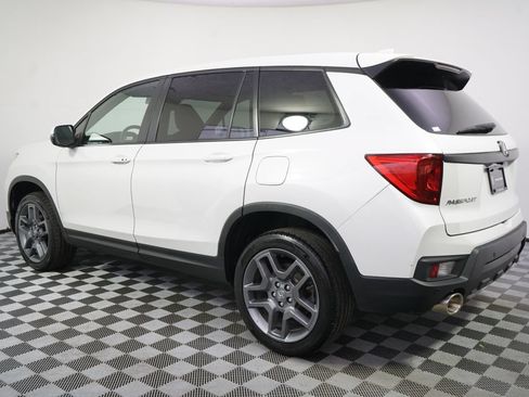 Used 2023 Honda Passport EX-L image 3