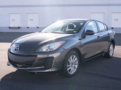 Used 2013 MAZDA MAZDA3 i Touring image 2