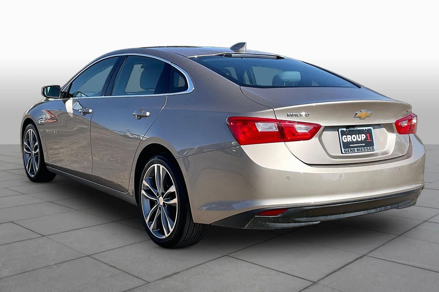 Used 2025 Chevrolet Malibu LT FWD image 12