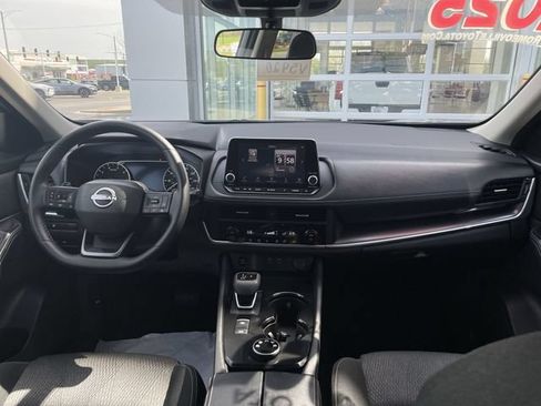 Used 2025 Nissan Rogue SV AWD/4WD image 38