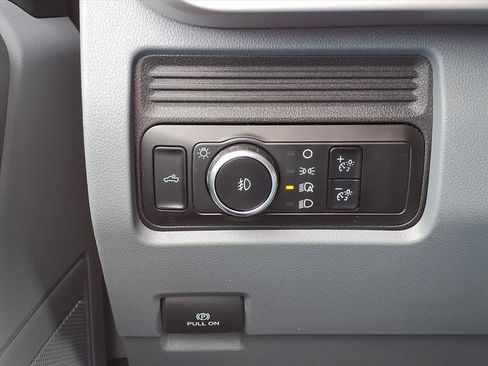 Used 2025 Ford F250 XLT image 23