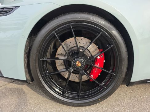 Used 2025 Porsche 911 Carrera 4 GTS image 29
