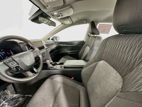 Used 2025 Toyota Camry LE FWD image 20