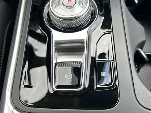 New 2026 Kia Carnival EX image 29