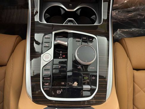 New 2026 BMW X7 xDrive40i image 17