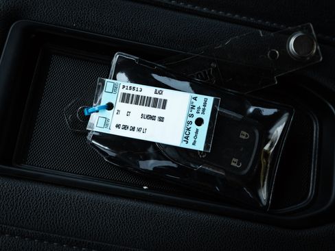 Used 2021 Chevrolet Silverado 1500 LT Trail Boss w/ Bed Protection Package image 37