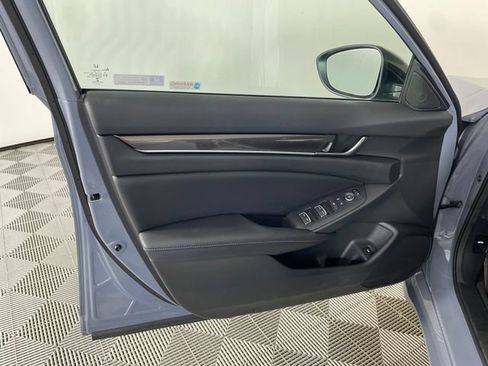 Used 2022 Honda Accord Sport image 11