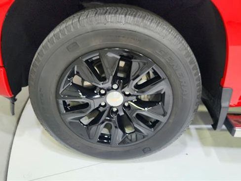 Used 2023 Chevrolet Silverado 1500 Custom image 28