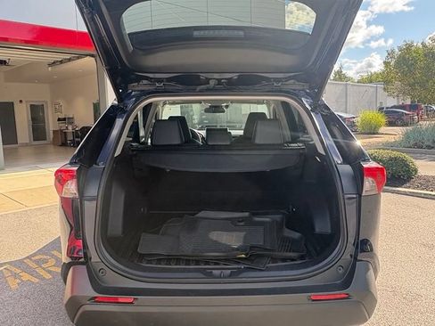 Used 2023 Toyota RAV4 XLE Premium AWD/4WD image 7