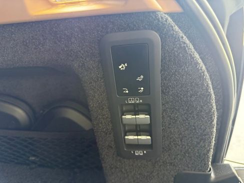 Used 2025 Land Rover Range Rover Long Wheelbase SE AWD/4WD image 17