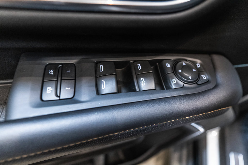 Used 2021 GMC Yukon AT4 AWD/4WD image 21