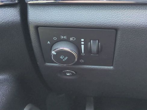 Used 2018 Jeep Grand Cherokee Summit AWD/4WD image 28