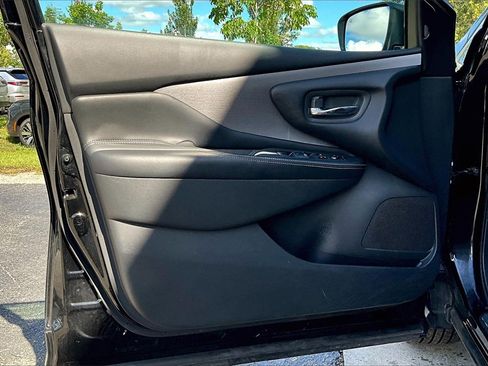 Used 2024 Nissan Murano SV w/ Cargo Package image 2
