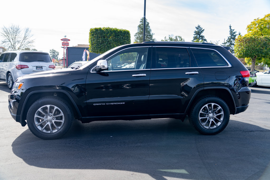 Used 2016 Jeep Grand Cherokee Limited AWD/4WD image 12