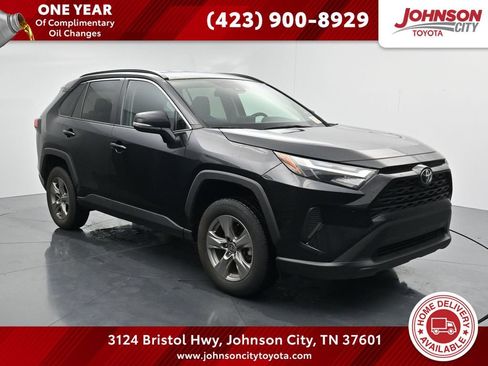 Used 2024 Toyota RAV4 XLE AWD/4WD image 1