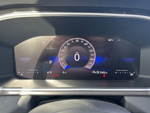 New 2026 Volkswagen Taos SE image 19