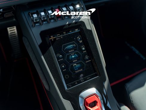 Used 2021 Lamborghini Huracan EVO RWD image 15