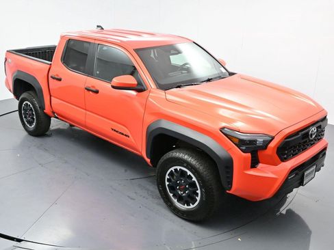 Used 2024 Toyota Tacoma TRD Off-Road AWD/4WD image 39