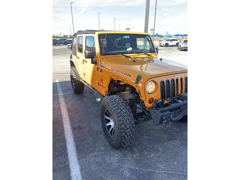 Used 2012 Jeep Wrangler Unlimited Rubicon w/ Dual Top Group image 3