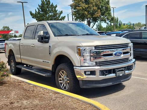 Used 2018 Ford F250 Lariat w/ Lariat Value Package AWD/4WD image 1