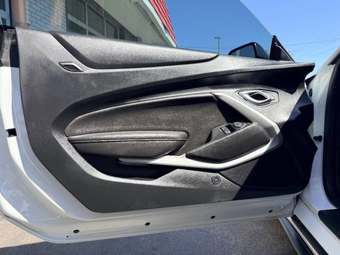 Used 2019 Chevrolet Camaro SS RWD image 15