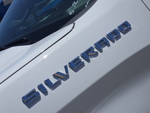 Used 2025 Chevrolet Silverado 1500 LT AWD/4WD image 32