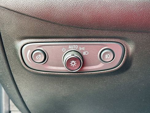 Used 2020 Chevrolet Equinox LT FWD image 10
