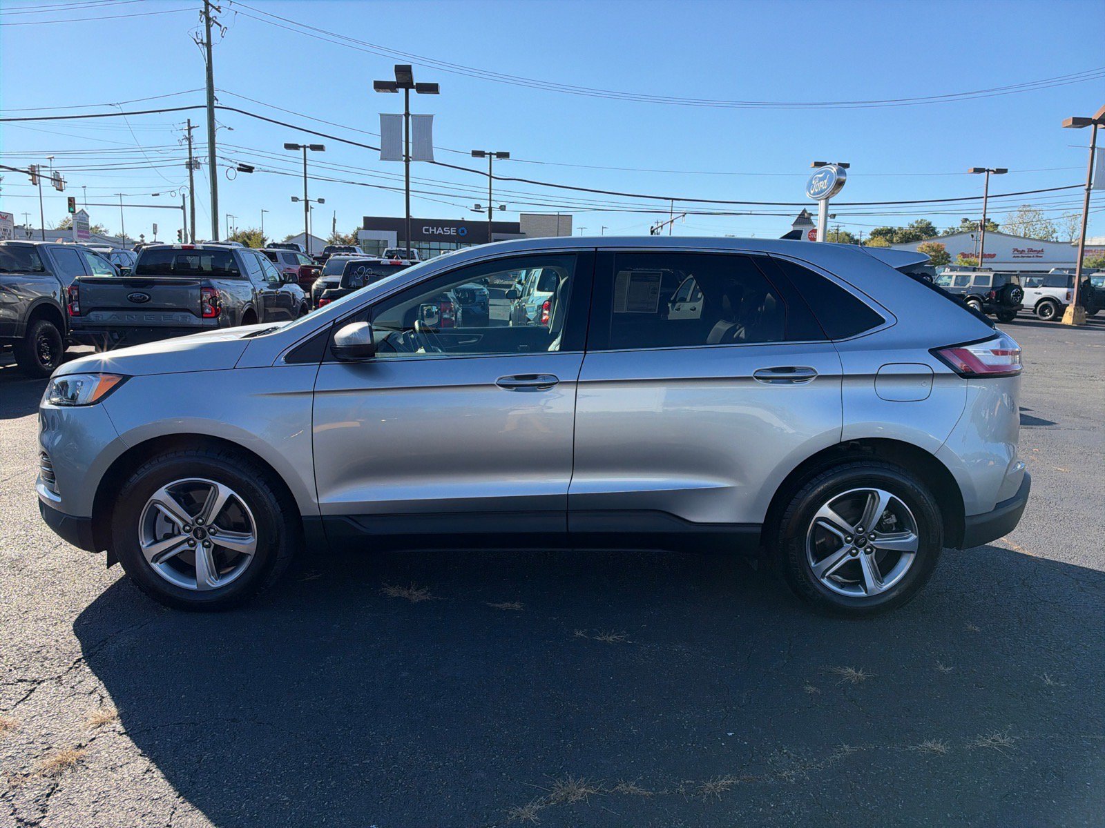Used 2024 Ford Edge SEL w/ Convenience Package AWD/4WD image 5