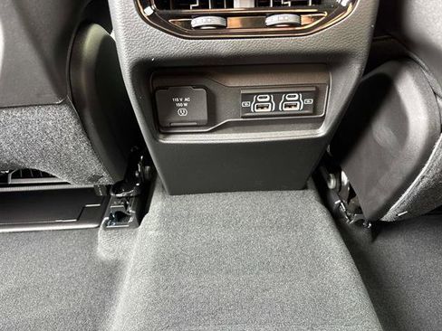 New 2025 Jeep Grand Cherokee Laredo X image 9