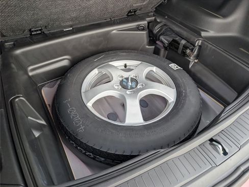 New 2025 Jeep Grand Cherokee Limited w/ Luxury Tech Group II RWD image 37
