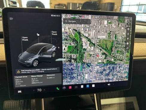 Used 2021 Tesla Model Y Long Range image 15