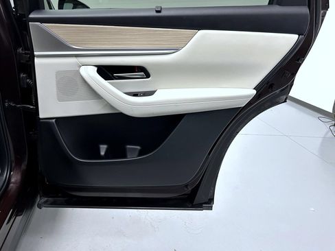 Certified 2024 MAZDA CX-90 Plug-In Hybrid w/ Premium Plus AWD/4WD image 17