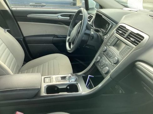 Used 2018 Ford Fusion S FWD image 17