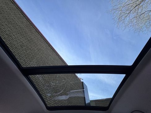 Used 2024 Volkswagen Atlas Peak Edition SE image 53