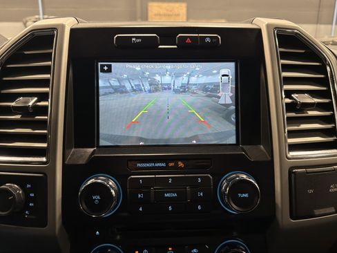 Used 2016 Ford F150 Lariat image 11