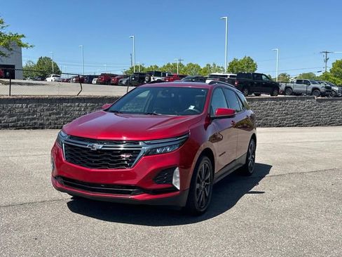 Used 2022 Chevrolet Equinox RS w/ RS Leather Package FWD image 9