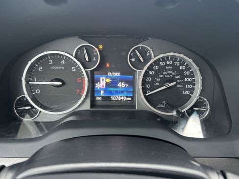 Used 2014 Toyota Tundra SR5 w/ SR5 Upgrade Package image 17