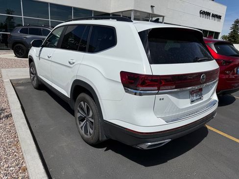 Used 2024 Volkswagen Atlas SE AWD/4WD image 6
