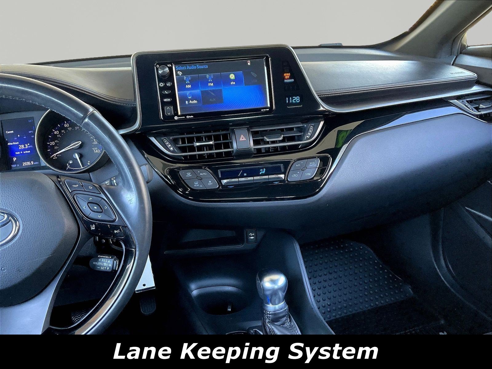 Used 2018 Toyota C-HR XLE FWD image 9