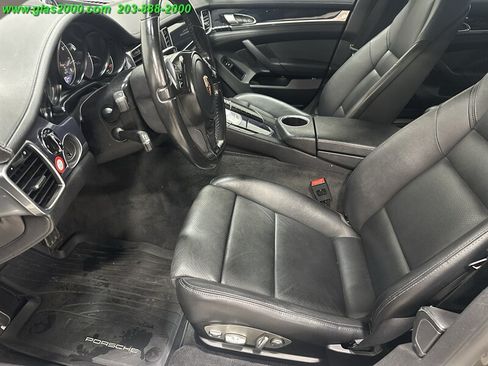 Used 2015 Porsche Panamera image 25