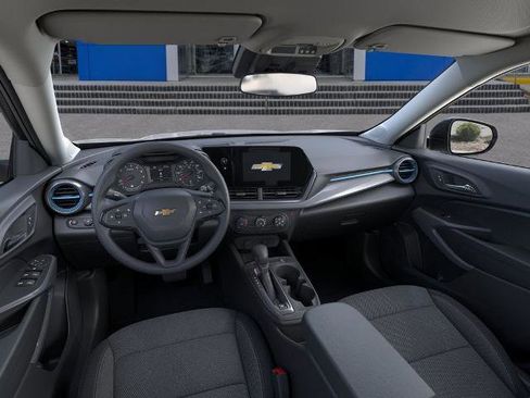 New 2026 Chevrolet Trax LS w/ Driver Confidence Package image 15