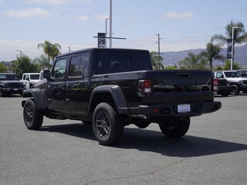 New 2026 Jeep Gladiator Sport AWD/4WD image 6