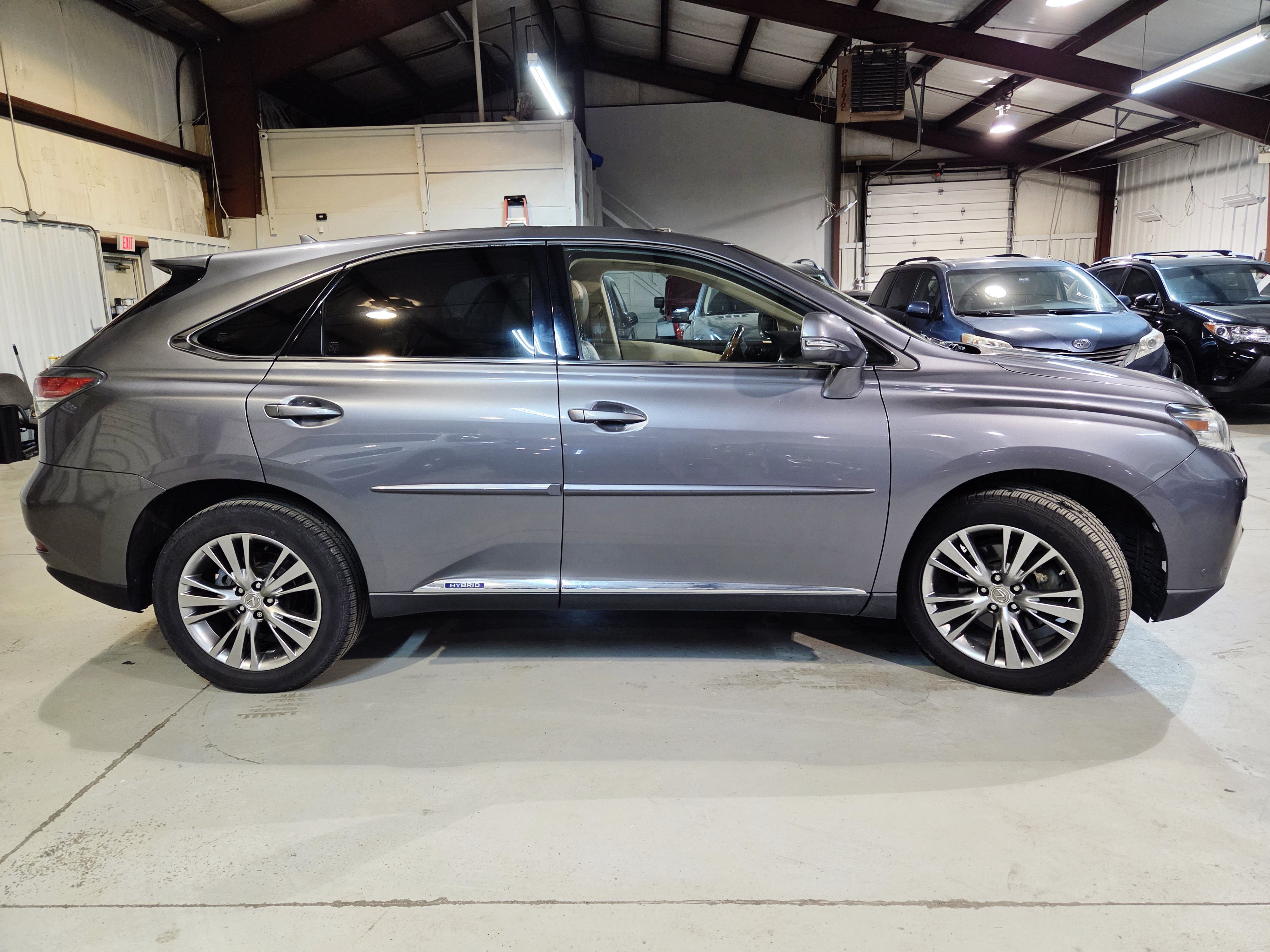 Used 2013 Lexus RX 450h FWD w/ Navigation Pkg image 10
