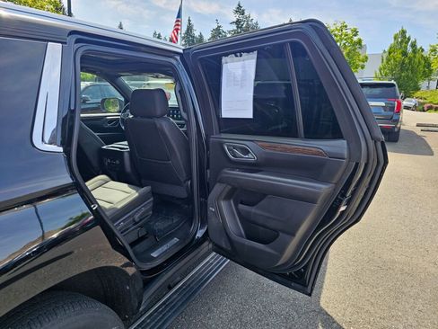 Used 2021 Chevrolet Tahoe High Country w/ Premium Package AWD/4WD image 27