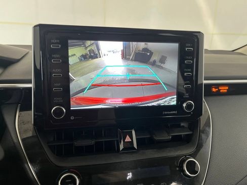 Used 2021 Toyota Corolla LE FWD image 67