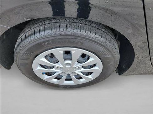 Used 2024 Kia Forte LX image 11