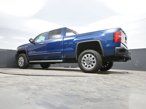 Used 2016 GMC Sierra 2500 Denali w/ Suspension Package, Off-Road image 40