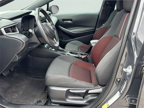 Used 2024 Toyota Corolla SE w/ SE Premium Package image 21