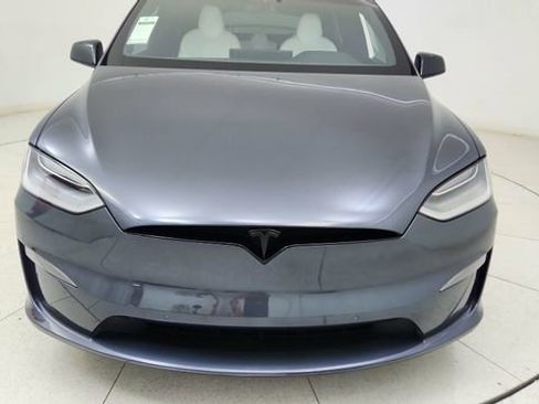 Used 2022 Tesla Model X image 9